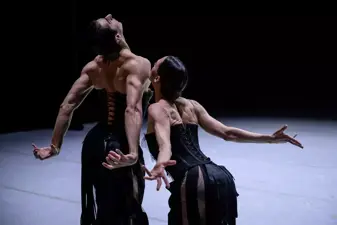 Avant-Garde: Cutting Edge - 1