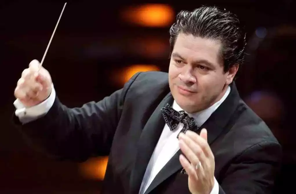 Cristian Măcelaru, Czech Philharmonic - preview image