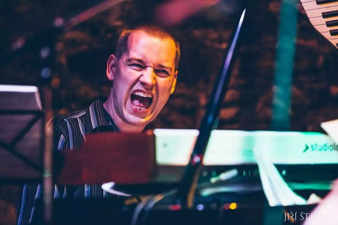 Ondřej Kabrna & Flying Accordion - Jazz on the roof - preview image